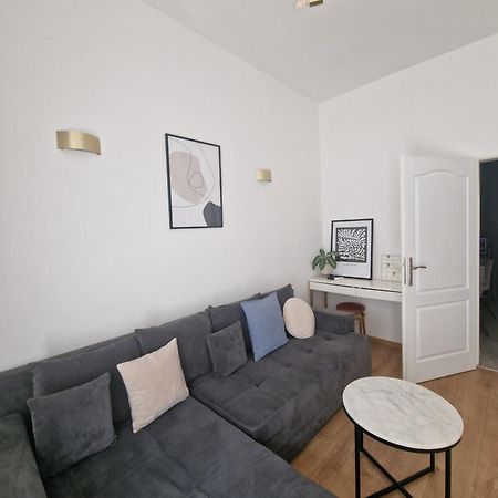Apartment Eda Pula Exterior photo