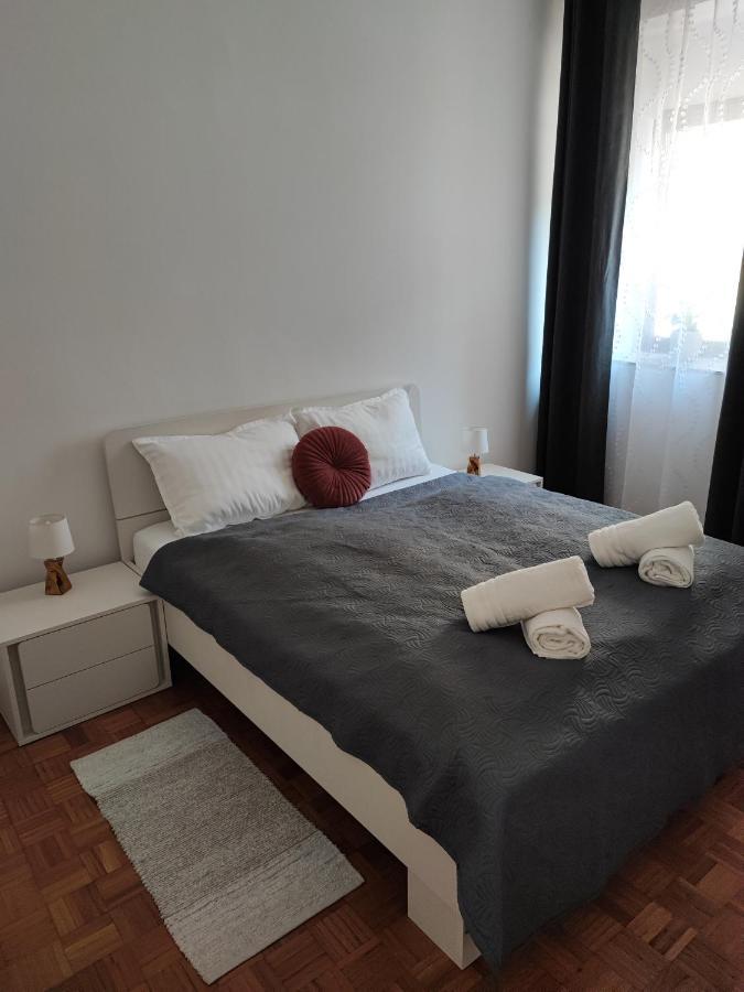 Apartment Eda Pula Exterior photo